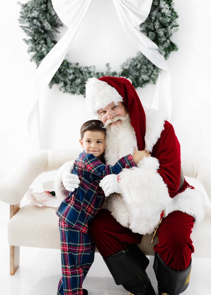 NYC Santa photos, family portrait during a Santa Experience at Heirloom by Melissa, New York City